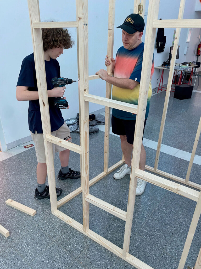 Wolfgang and Jason building the structure